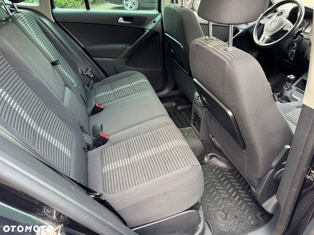 Volkswagen Tiguan 2.0 TDI DPF 4Motion BlueMotion Technology Track & Field - 11