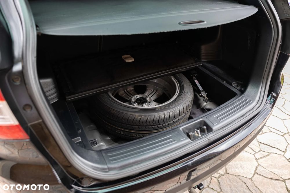 Hyundai ix35 2.0 CRDi 4WD Automatik Trend - 24