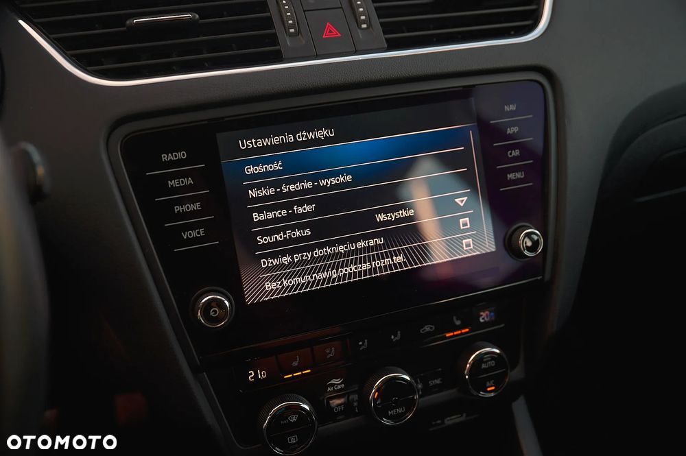 Skoda Octavia 1.6 TDI DSG Ambition - 31