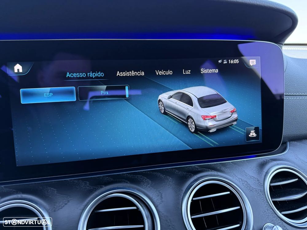 Mercedes-Benz E 300 de AMG Line - 53