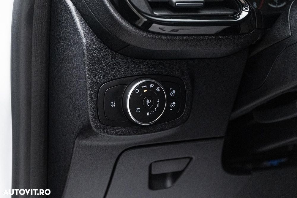 Ford Fiesta 1.1 Trend Connected - 27