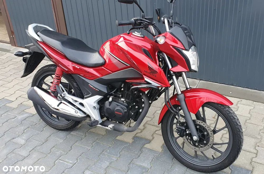 Honda CB - 1