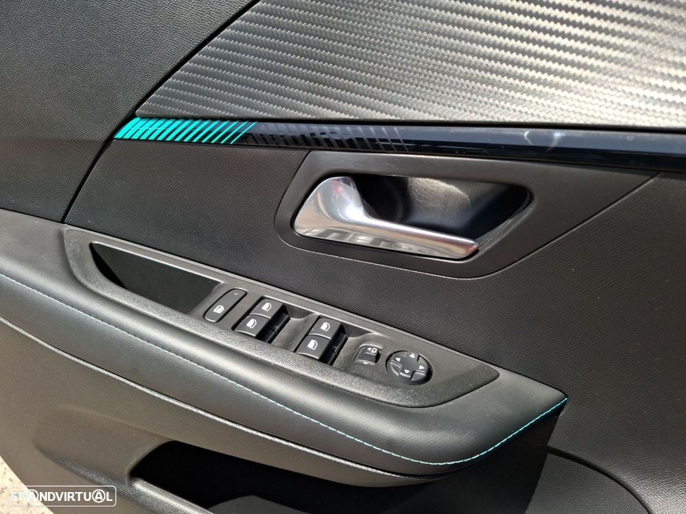 Peugeot e-208 50 kWh Allure - 24