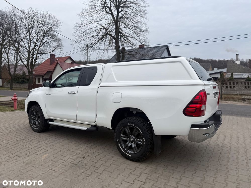 Toyota Hilux - 14