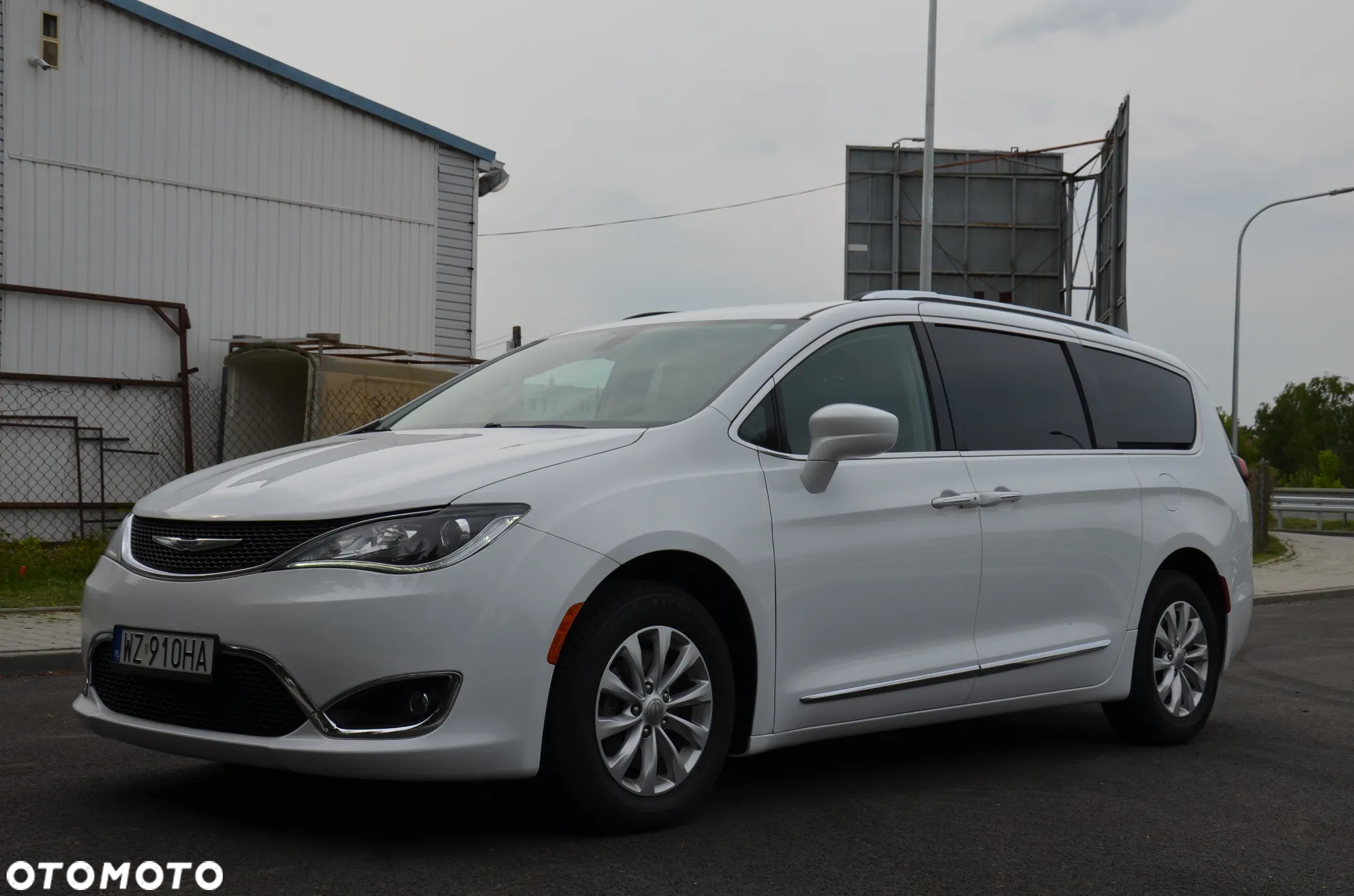 Chrysler Pacifica - 7