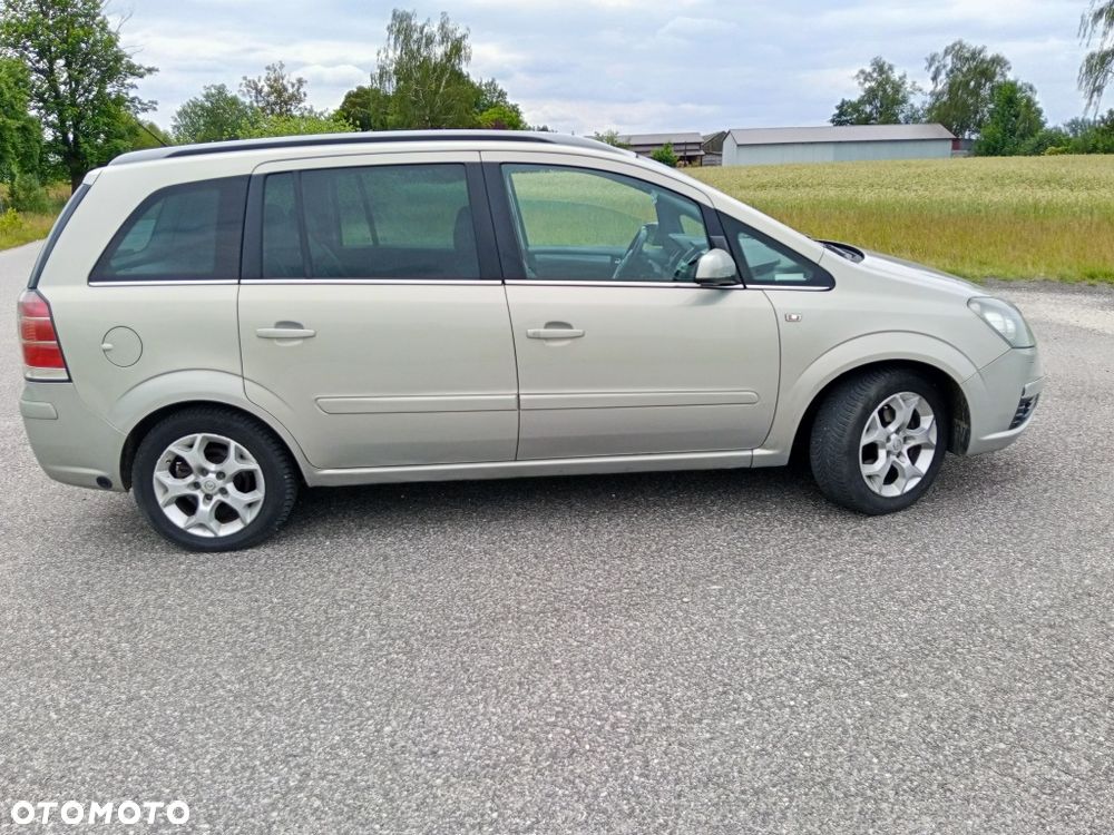Opel Zafira - 2