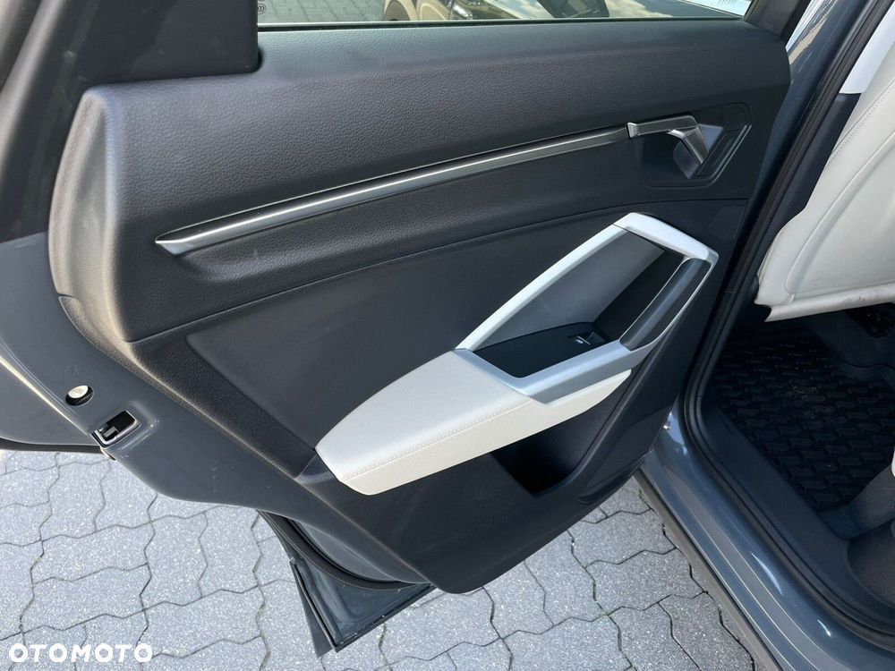 Audi Q3 - 11
