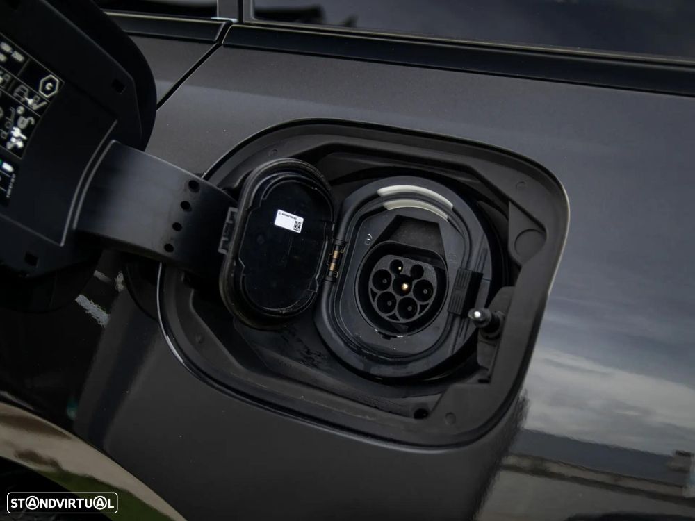 Mercedes-Benz C 300 e T 9G-TRONIC AMG Line - 13