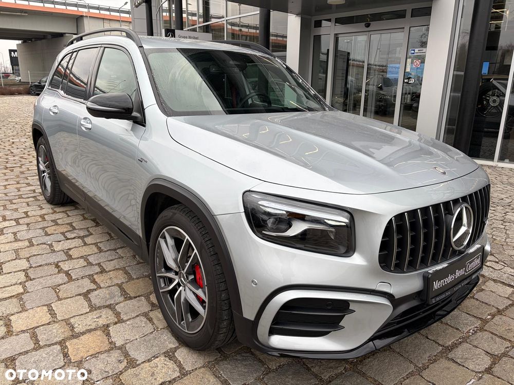 Mercedes-Benz GLB - 1