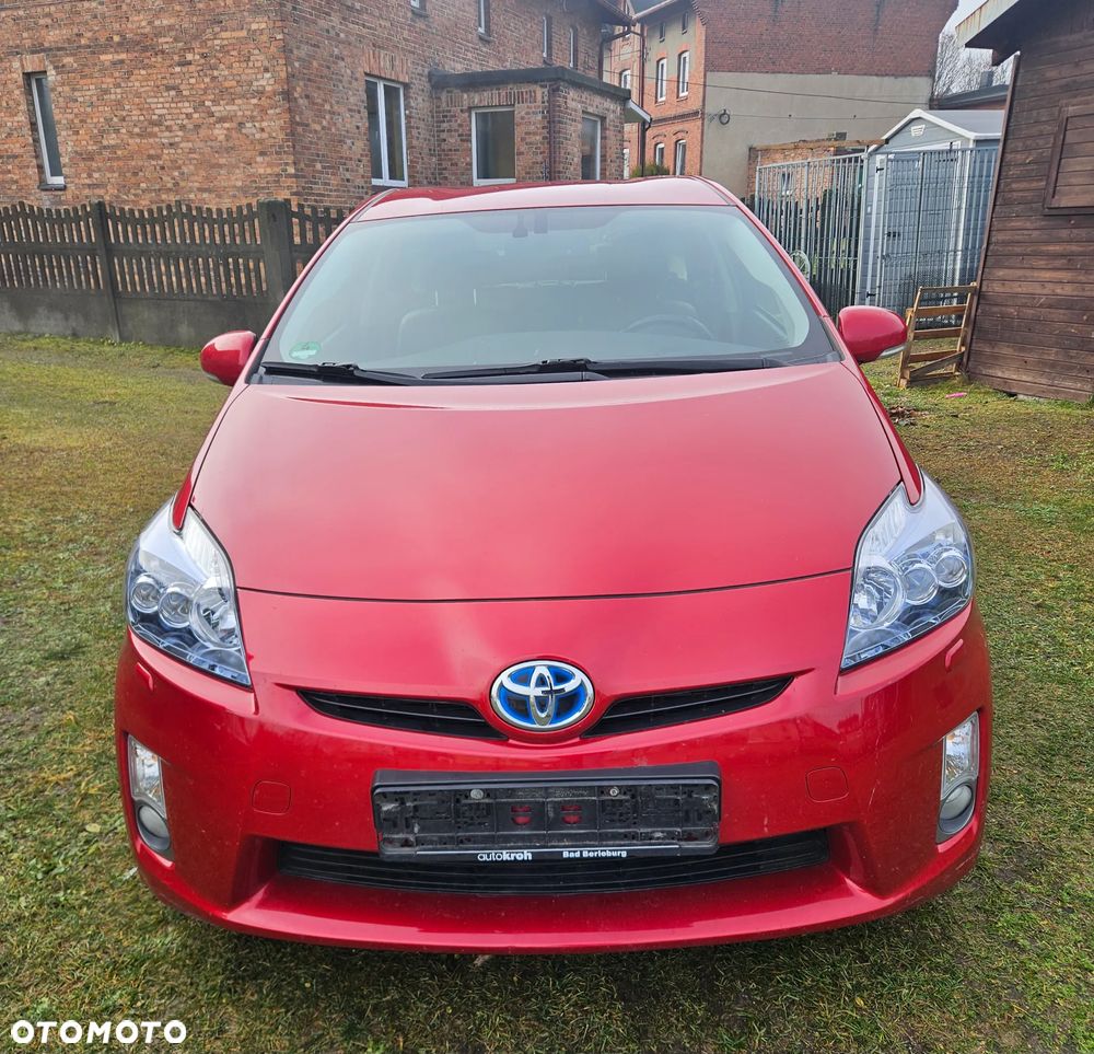 Toyota Prius (Hybrid) Executive - 12