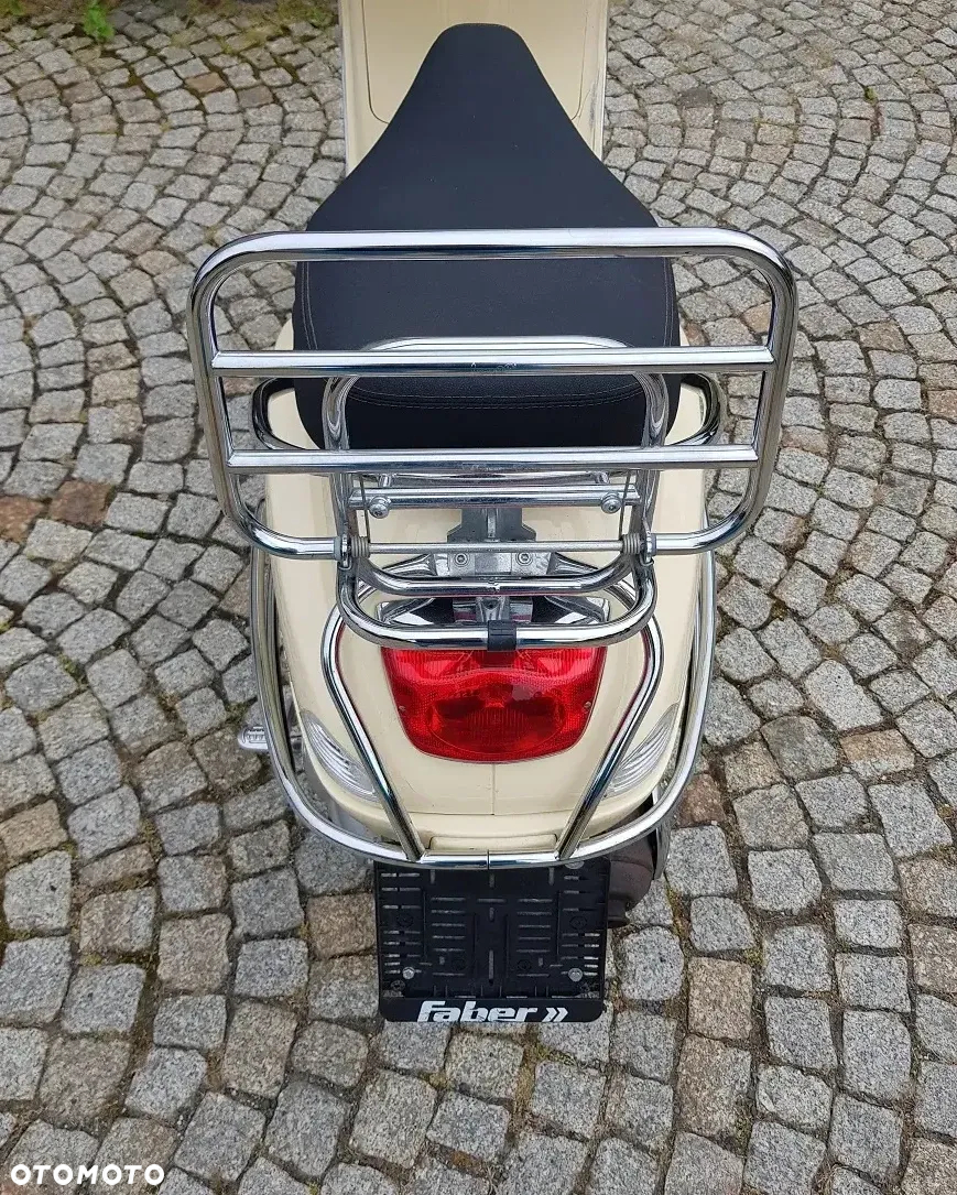 Vespa LX - 4