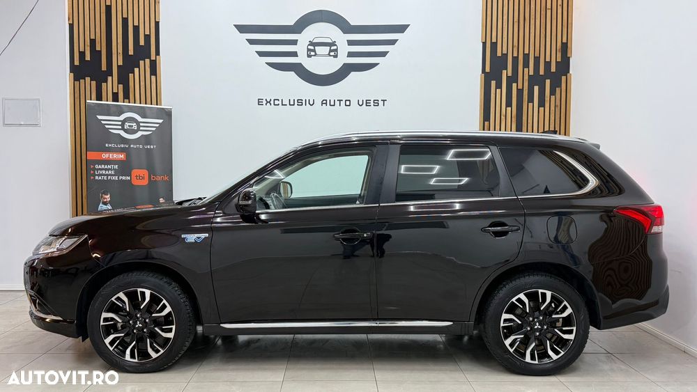 Mitsubishi Outlander 2.0 4WD Plug-In Hybrid - 12