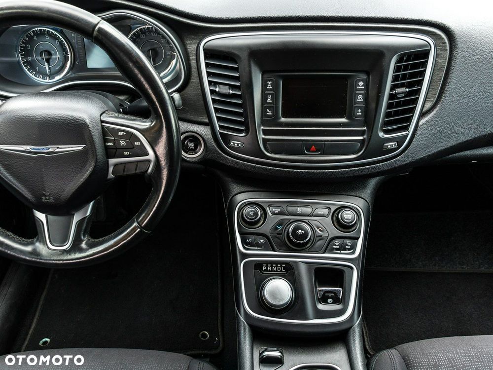 Chrysler 200 - 17