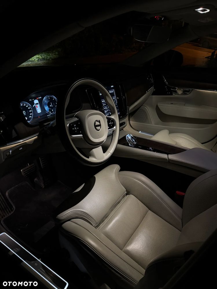 Volvo S90 - 24