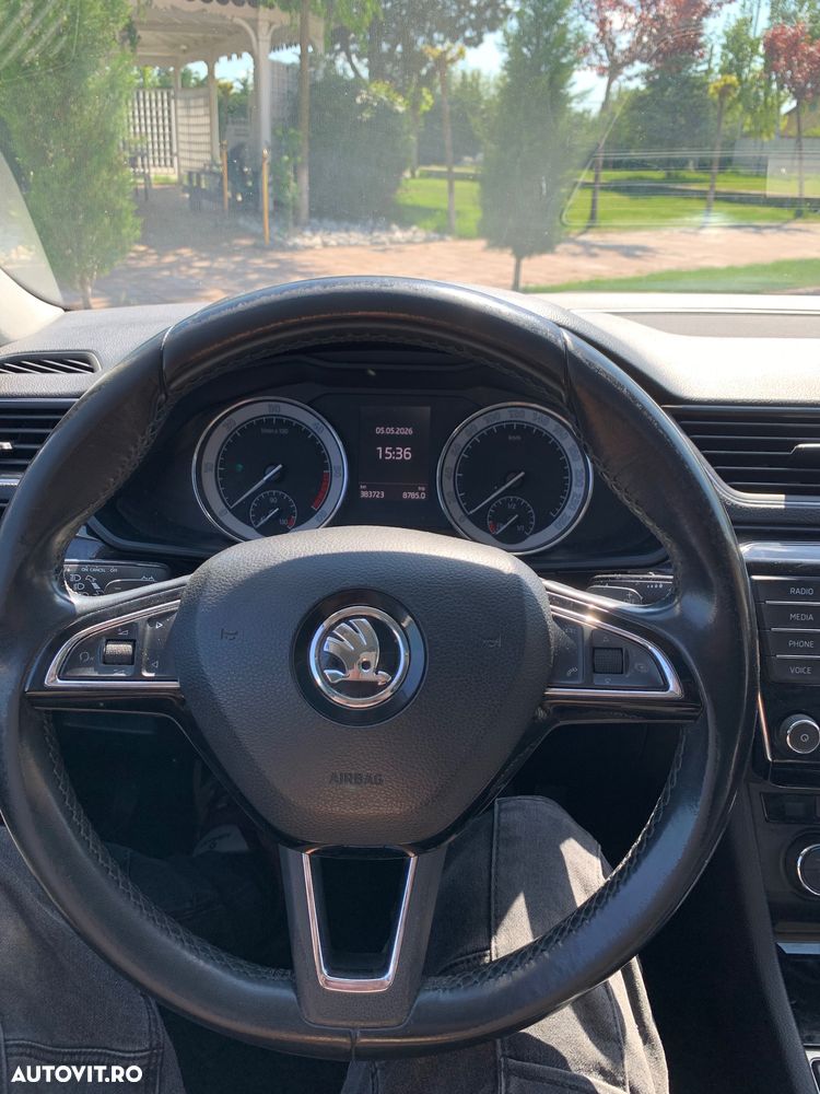 Skoda Superb 2.0 TDI DSG L&K - 14