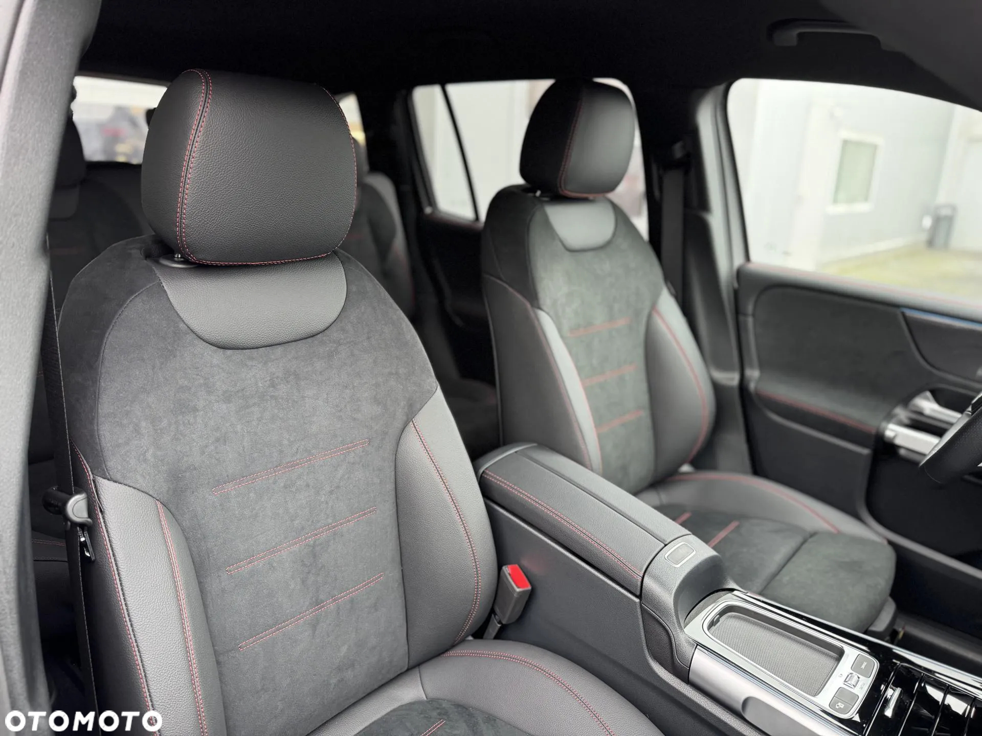 Mercedes-Benz GLB 200 d 4-Matic AMG Line 8G-DCT - 12