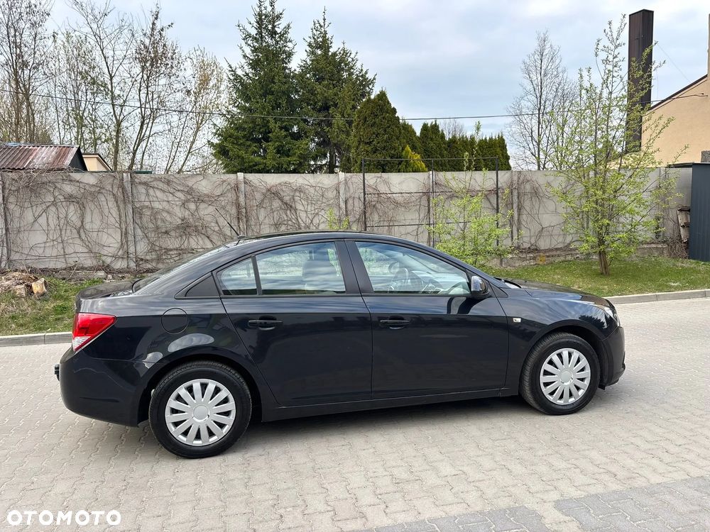 Chevrolet Cruze - 21