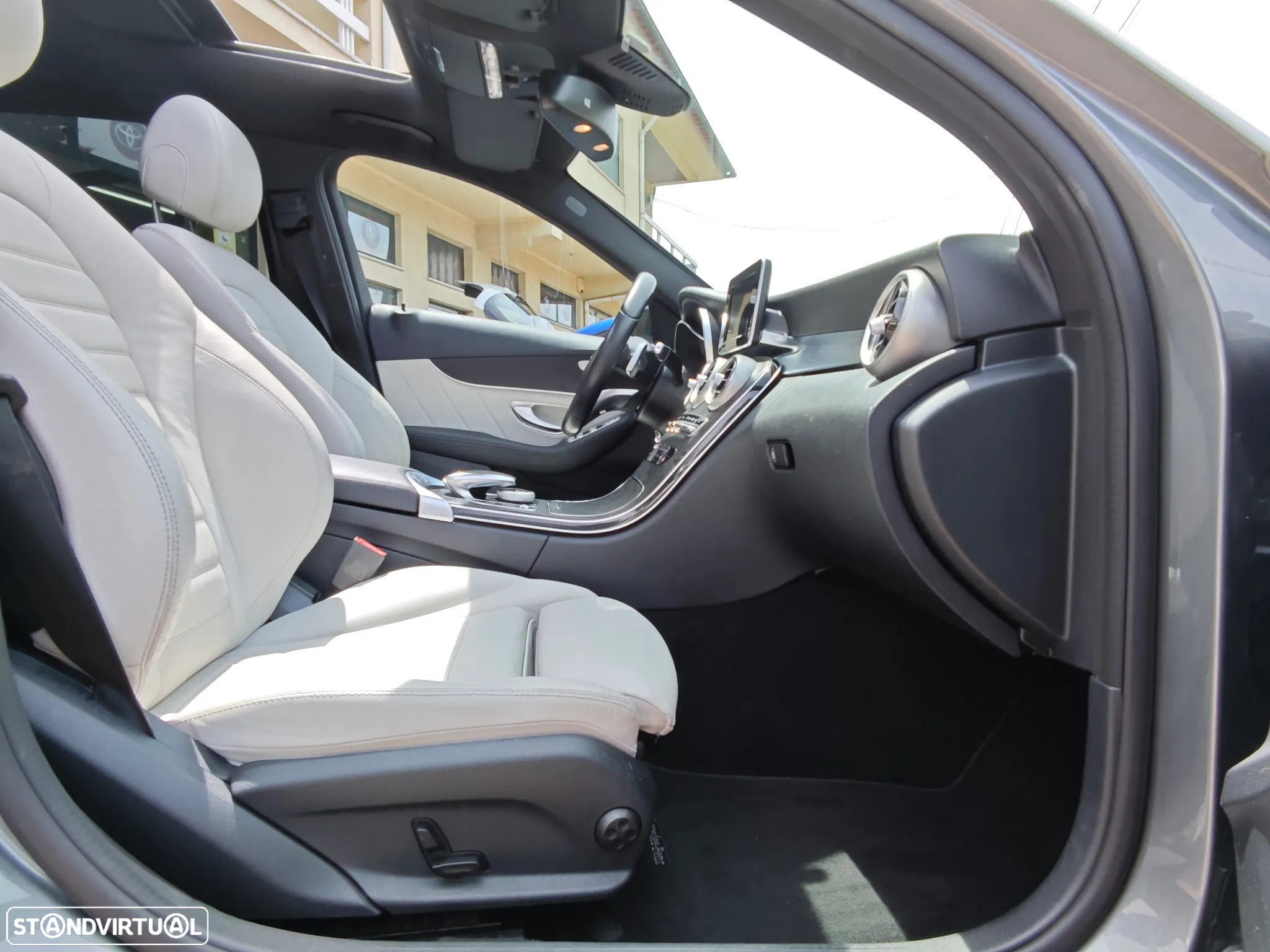 Mercedes-Benz C 250 d 4Matic Station 9G-TRONIC AMG Line - 23