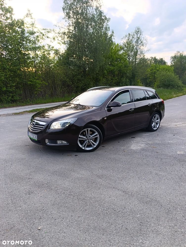 Opel Insignia - 1