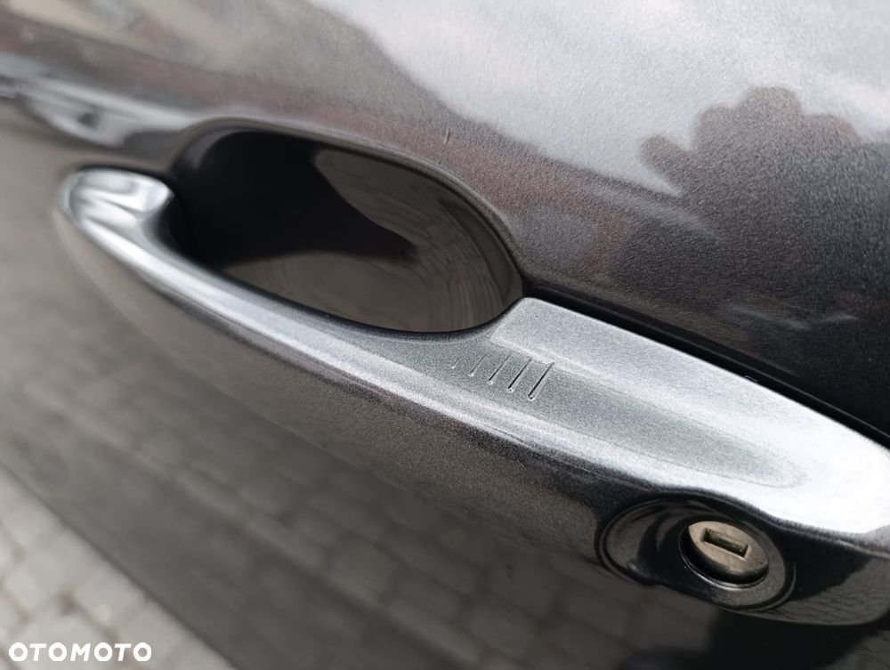 Ford Kuga 2.5 FHEV FWD Titanium - 9