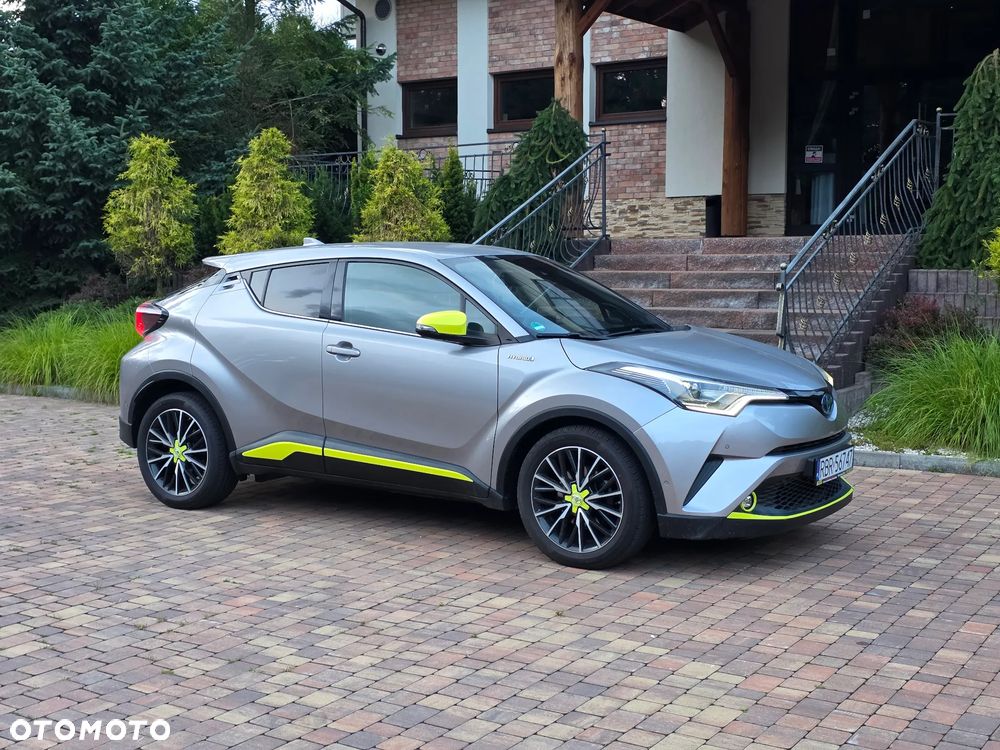 Toyota C-HR 1.8 Hybrid Neon Lime powered by JBL - 30