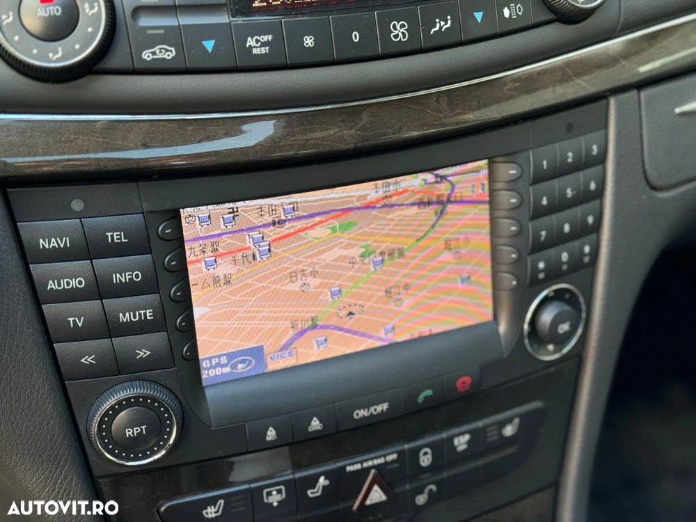 Mercedes-Benz E 320 4Matic Automatik Avantgarde - 28