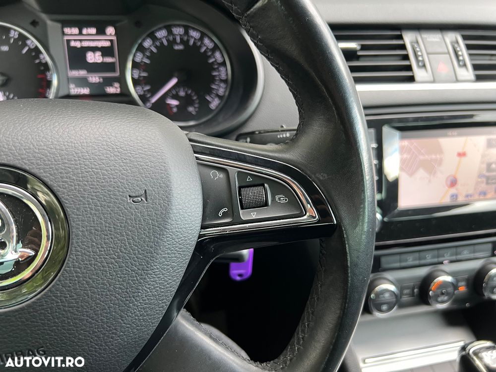 Skoda Octavia 2.0 TDI (Green tec) DSG Style - 14