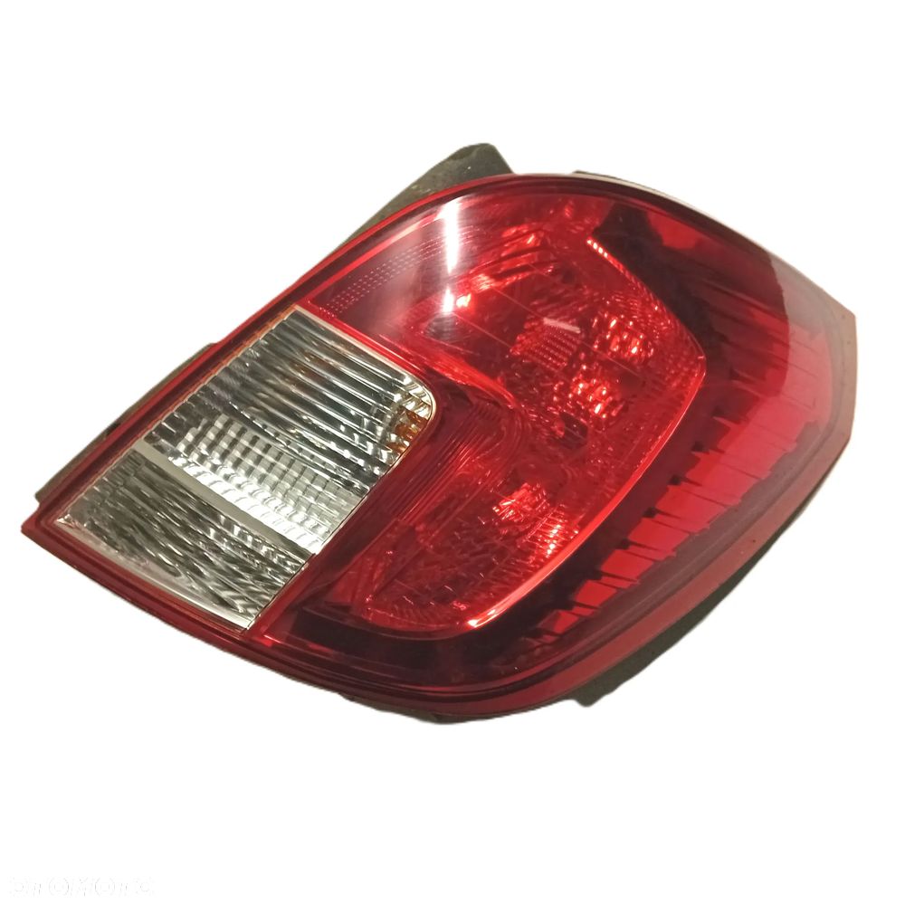 Lanpa prawa tył Opel Antara - 2