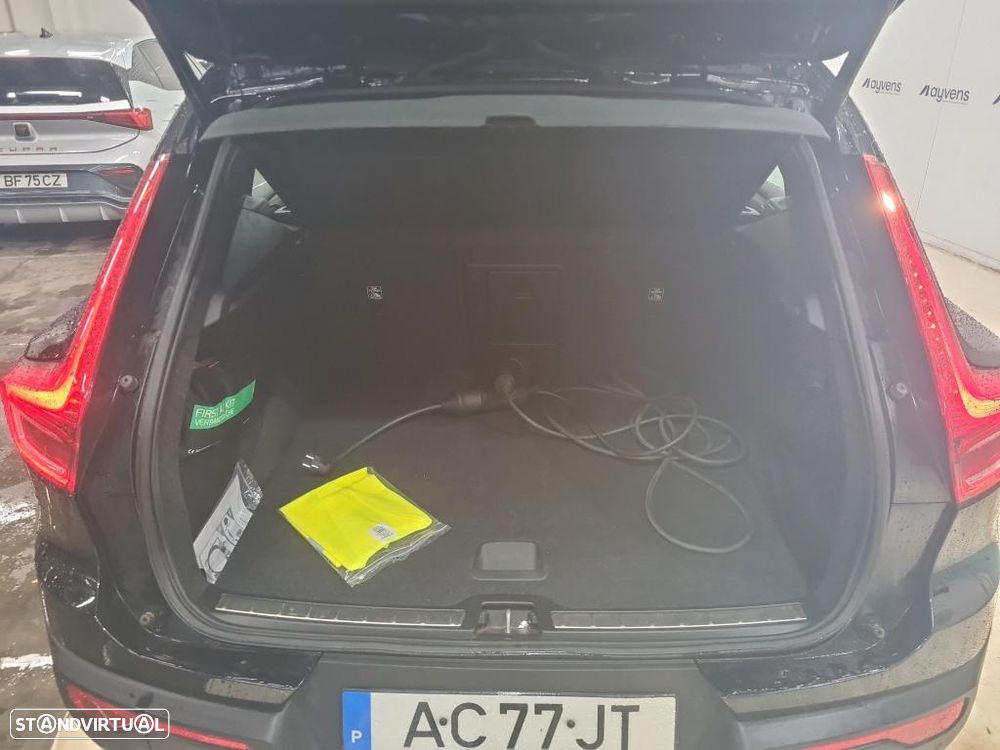 Volvo XC 40 1.5 T5 PHEV Momentum Plus - 11