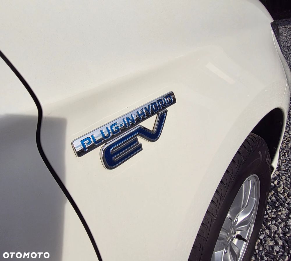 Mitsubishi Outlander 2.4 4WD Spirit+ - 25