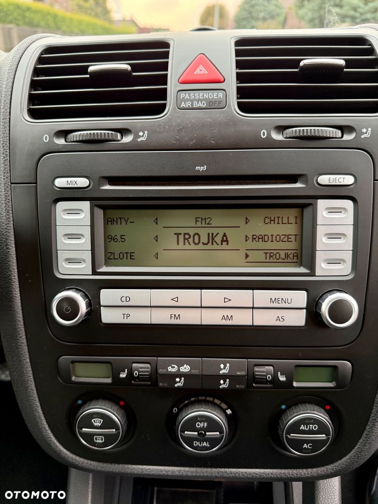 Volkswagen Jetta 1.4 TSI Trendline - 12