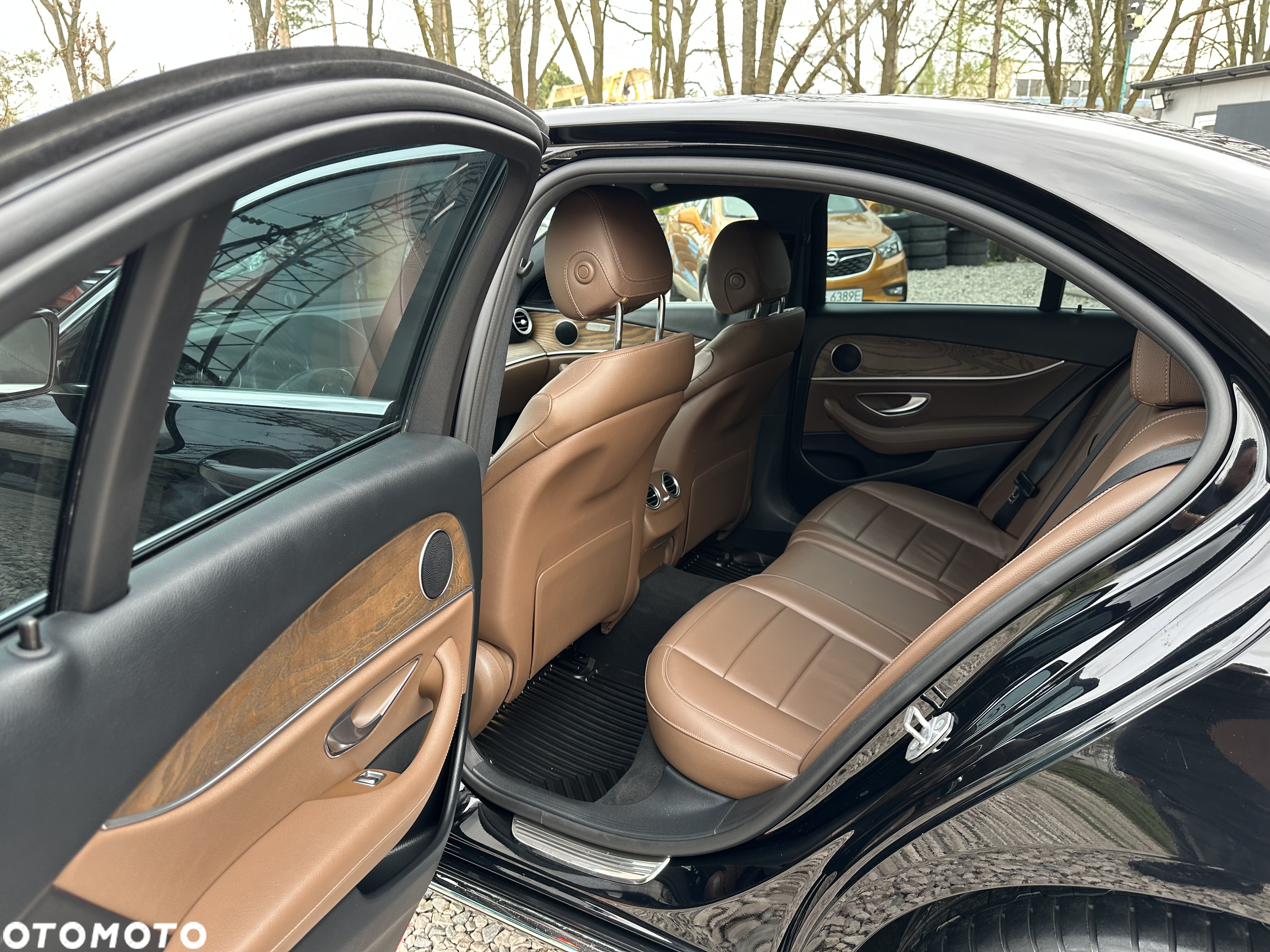 Mercedes-Benz Klasa E 220 d Business Edition 9G-TRONIC - 16