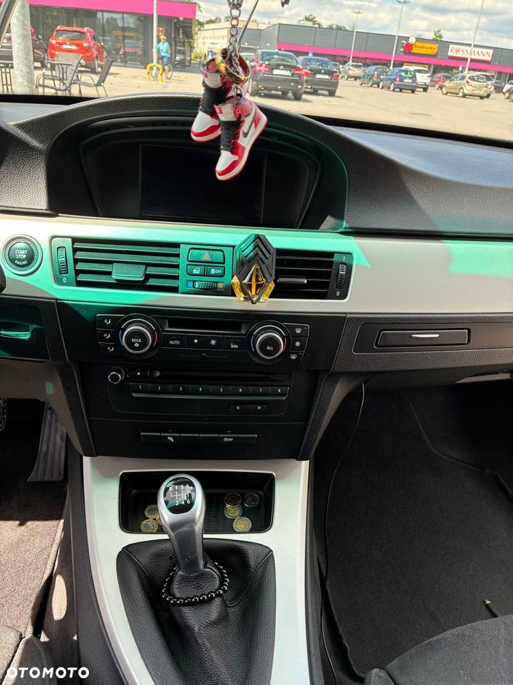 BMW Seria 3 318d - 13