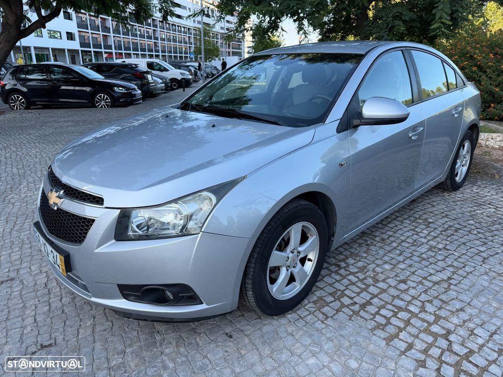 Chevrolet Cruze 1.6 LS - 1