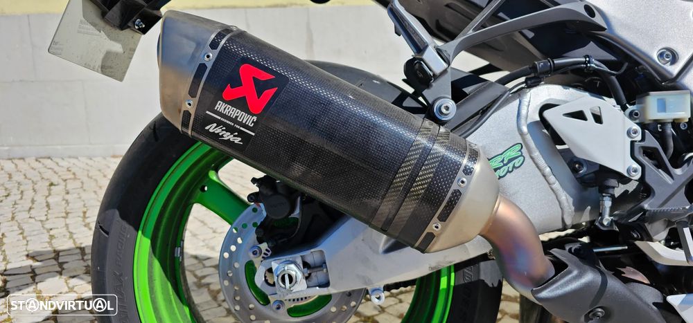Kawasaki Ninja ZX-10R - 6