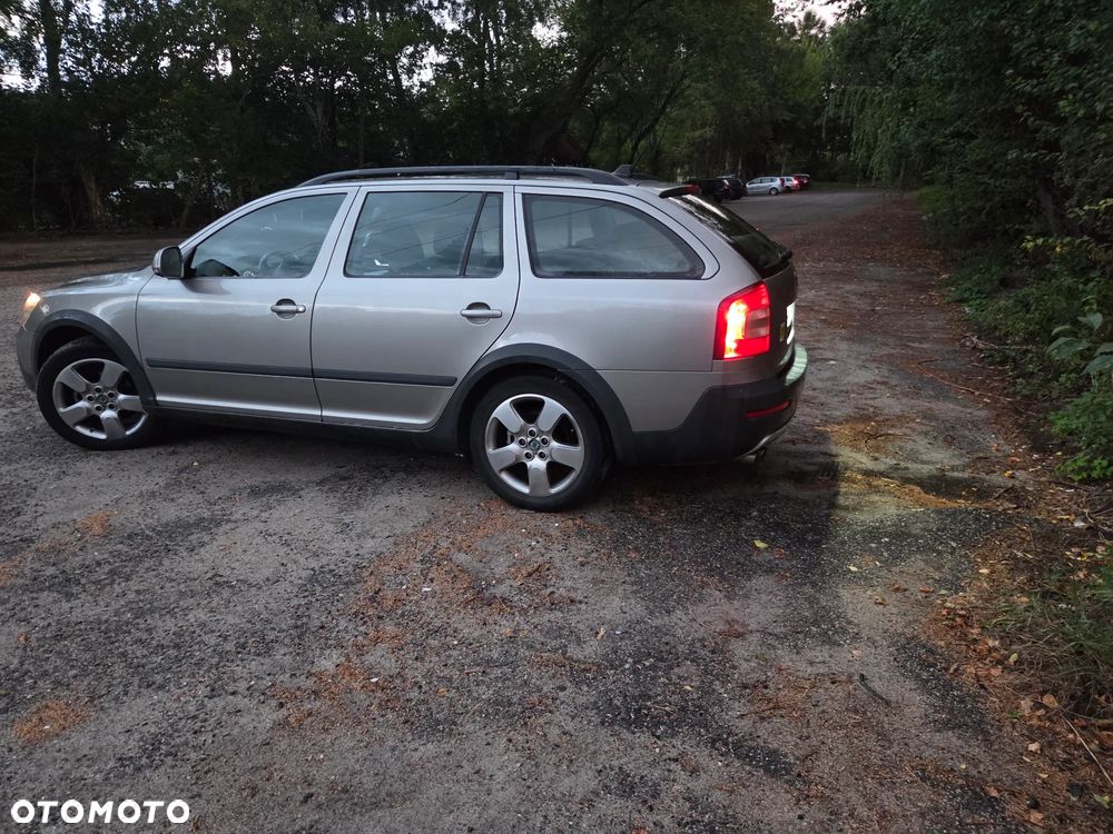 Skoda Octavia 2.0 TDI DPF L&K DSG - 4