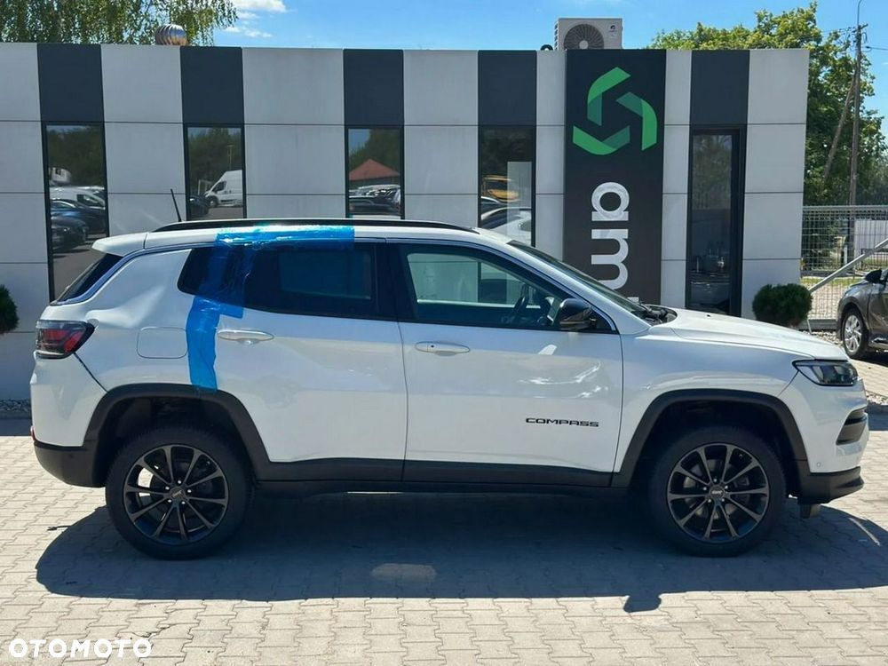 Jeep Compass - 4