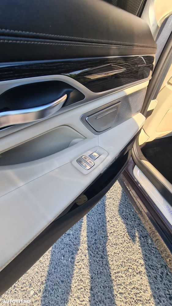 BMW Seria 7 740d xDrive - 13