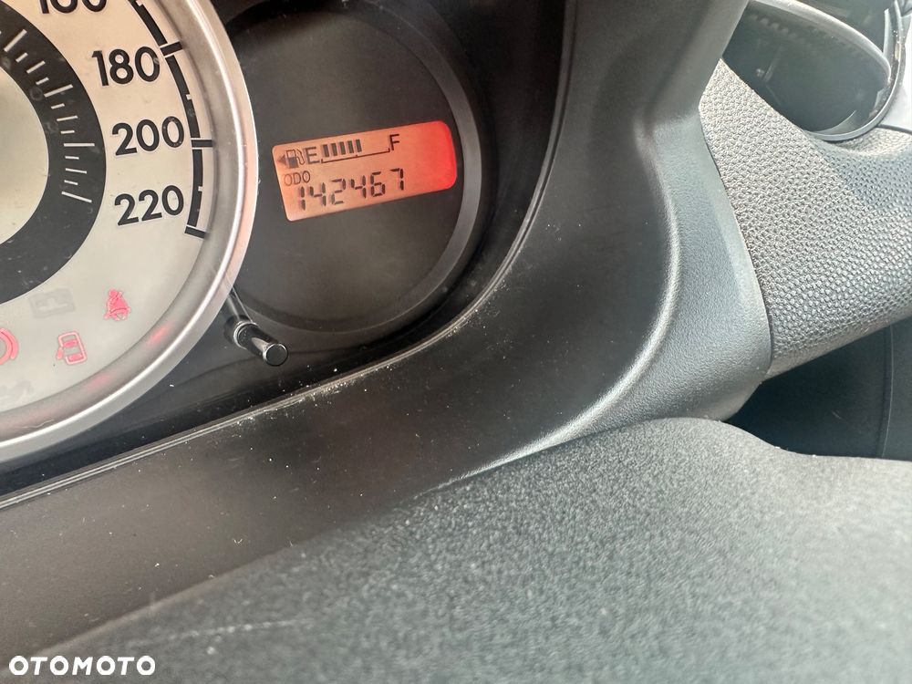 Mazda 2 - 13