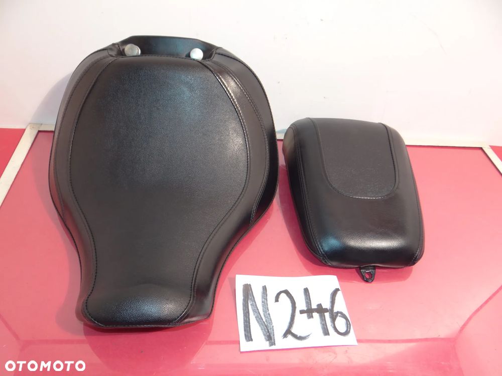 N246 HARLEY DAVIDSON FAT BOY SIEDZENIE KANAPA KIEROWCY I PASAŻERA FLFB FLBFS FAT BOY 114 M8 pasuje do modeli z lat 18 - 2O24 OEM 52000333. - 16