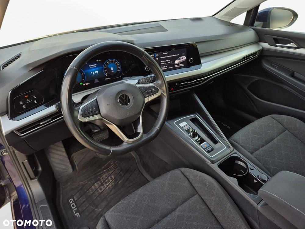 Volkswagen Golf - 10