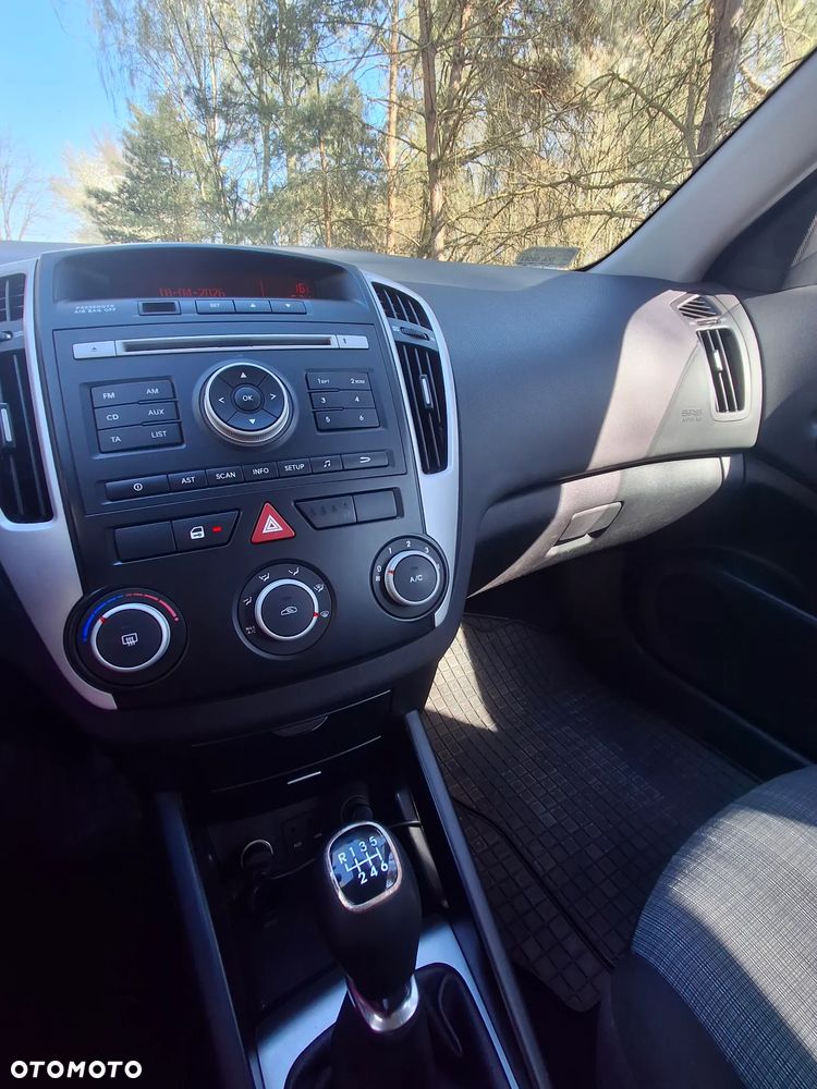 Kia Ceed 1.6 Crdi Comfort + - 8