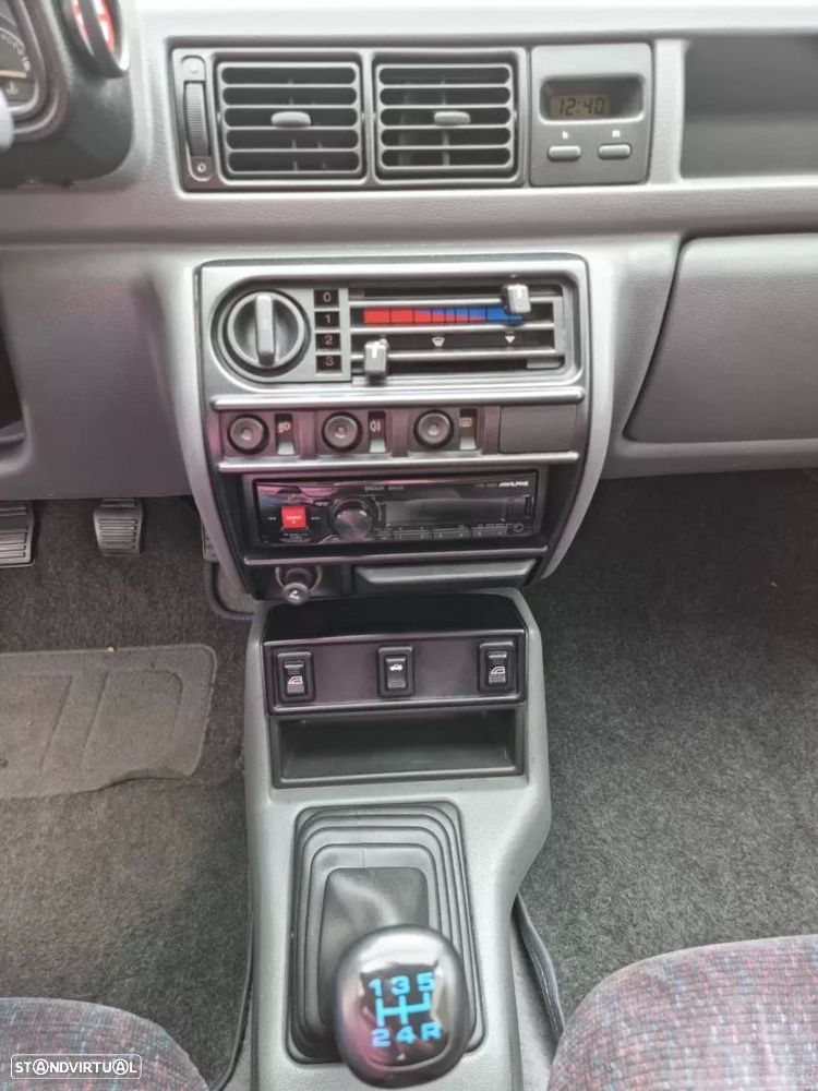 Ford Fiesta XR2i 1.6 16V - 12