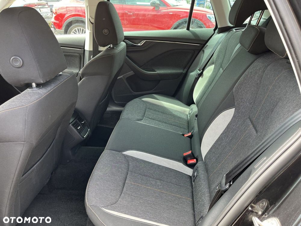 Skoda Kamiq 1.0 TSI Style DSG - 17