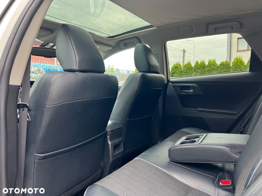Toyota Auris 1.8 HSD Luna - 21