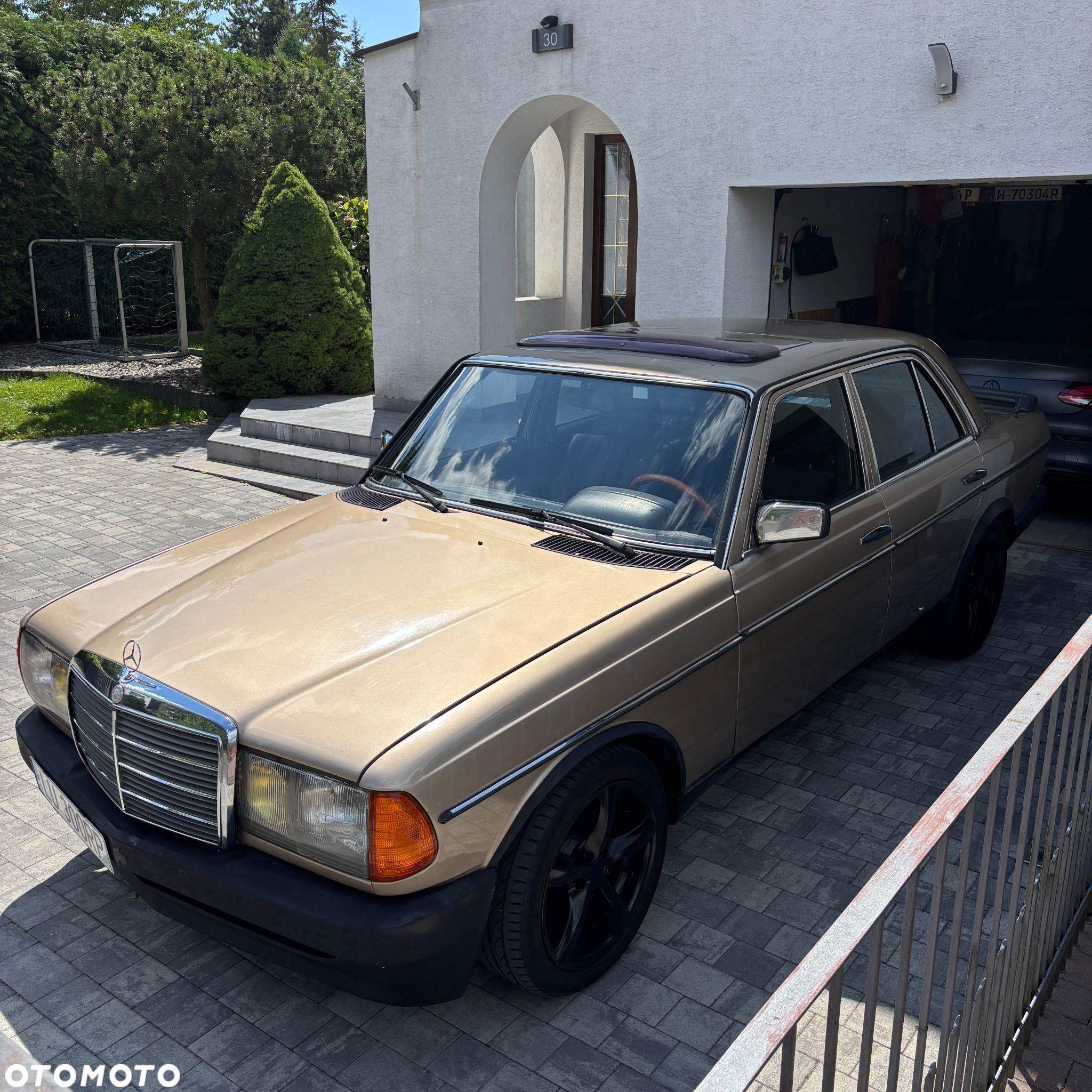 Mercedes-Benz W123 - 3