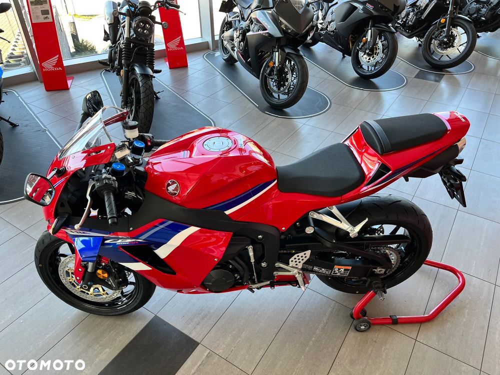 Honda CBR - 17