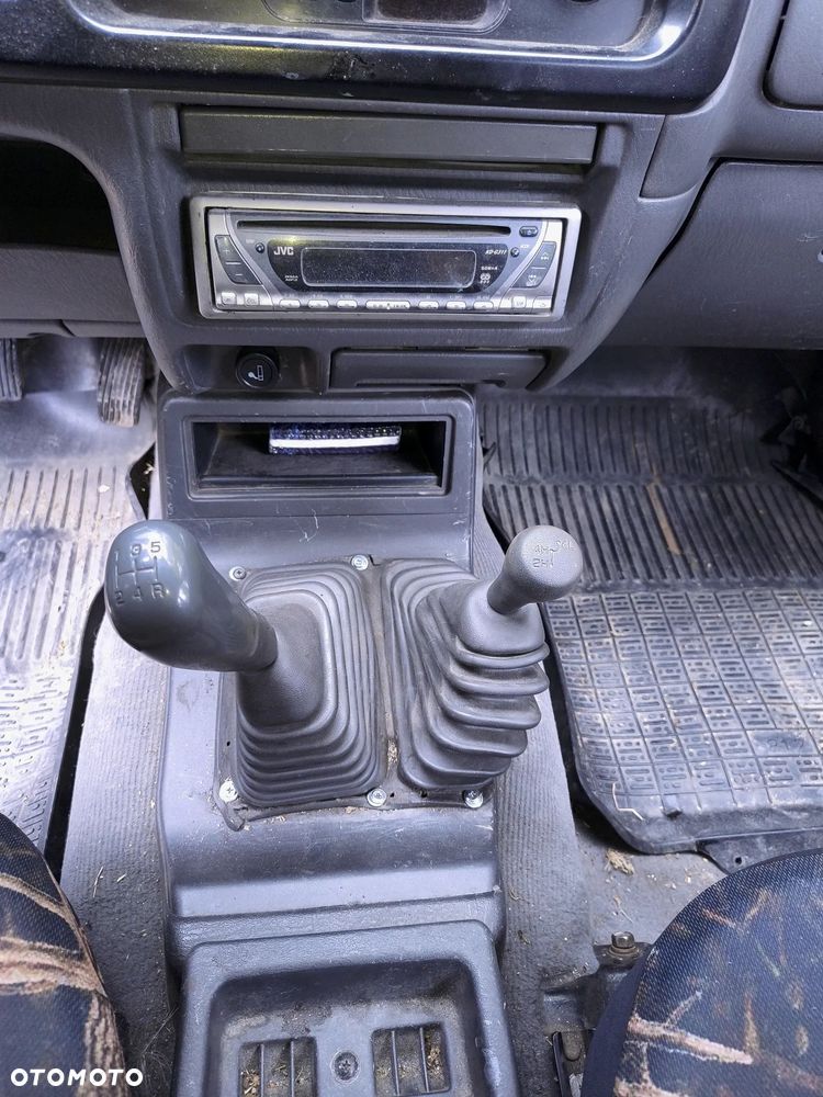 Mitsubishi L200 2.5 TD Intense - 2