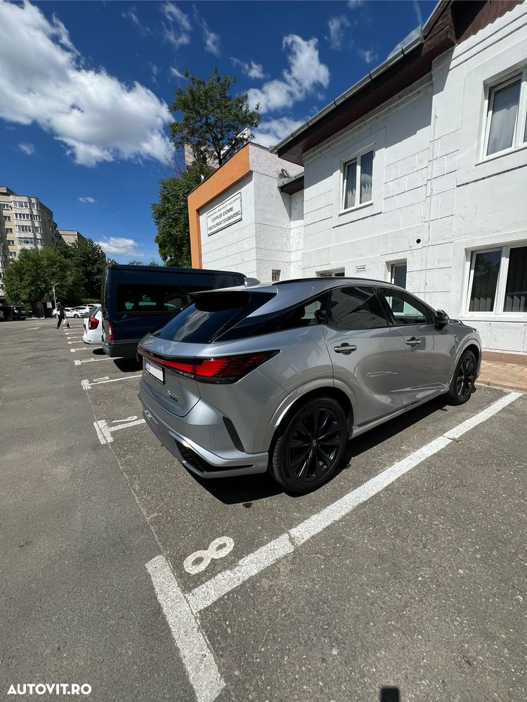Lexus Seria RX - 10