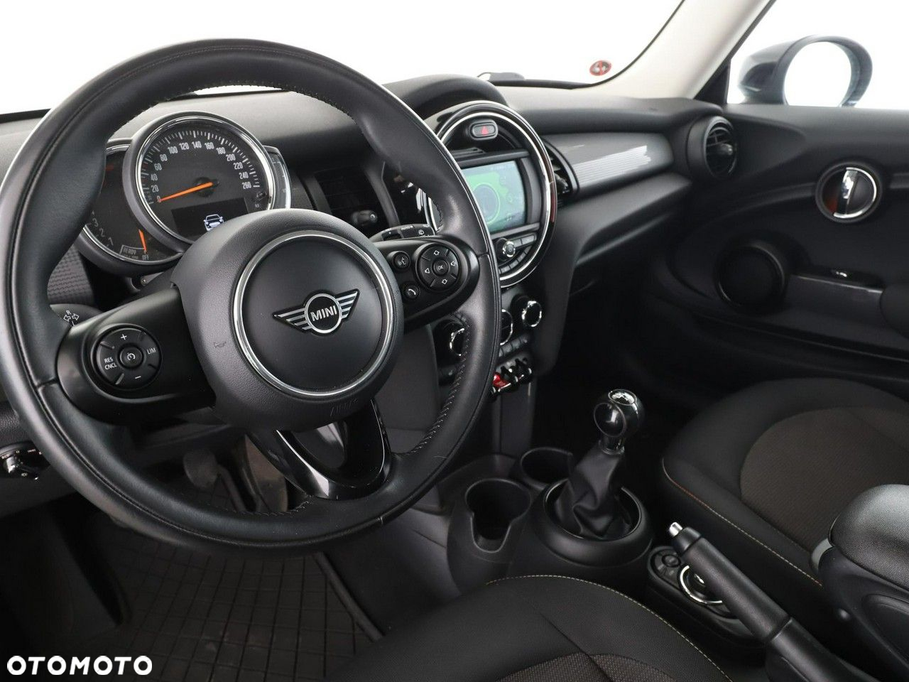 MINI Cooper Standard - 14